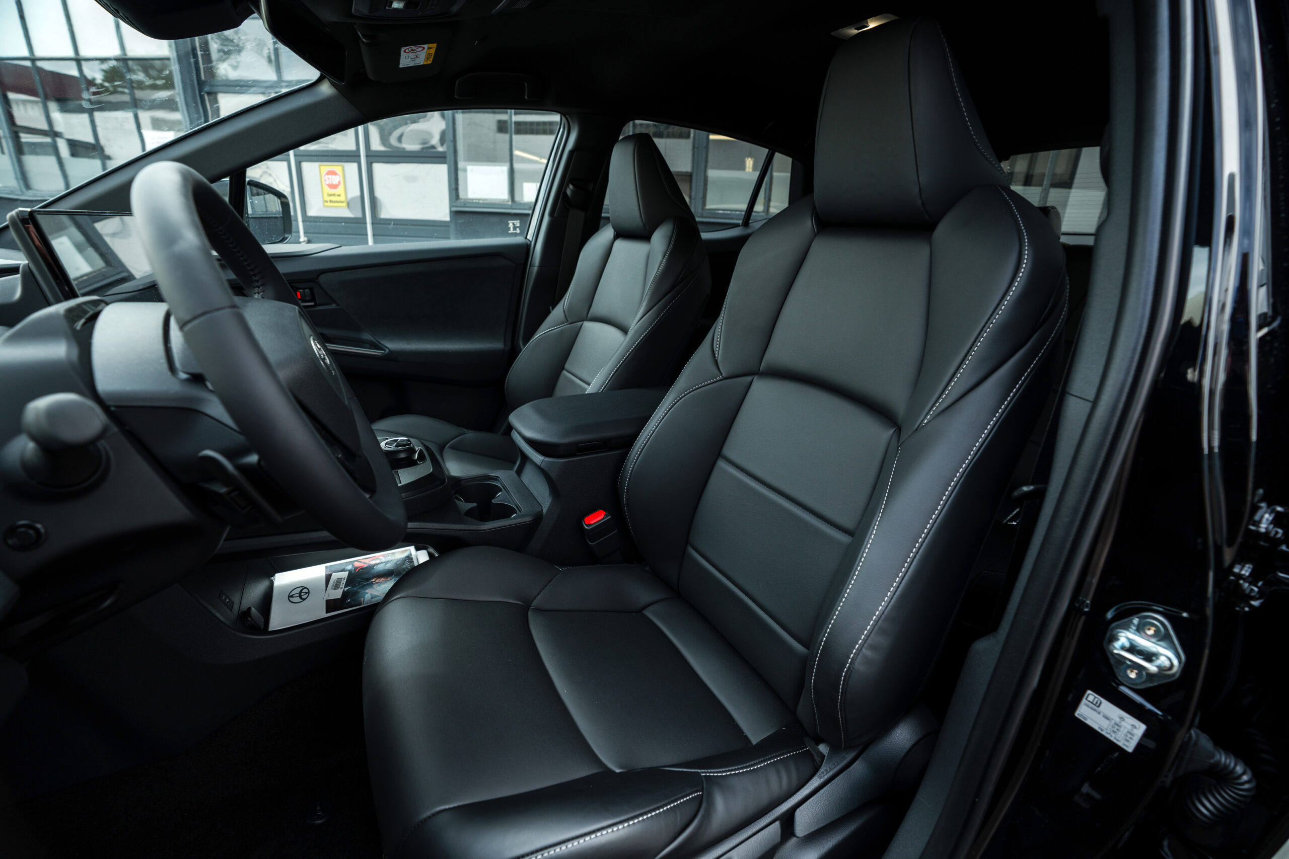 Toyota-CHR-als-Taxi-bei-Reuss-05