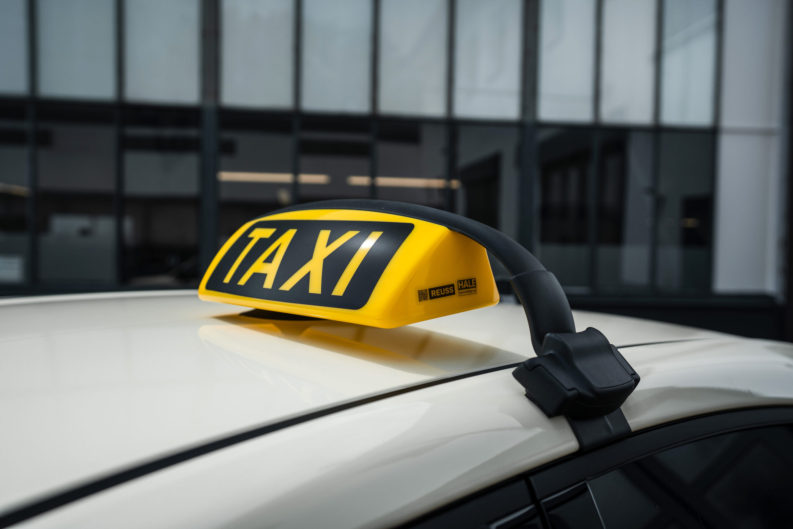 Toyota-CHR-als-Taxi-bei-Reuss-11